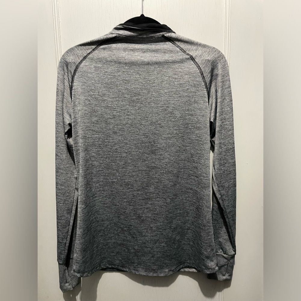 Colosseum Iowa Hawkeyes Men’s Large Gray Long Sleeve Pullover Shirt - Picture 2 of 5